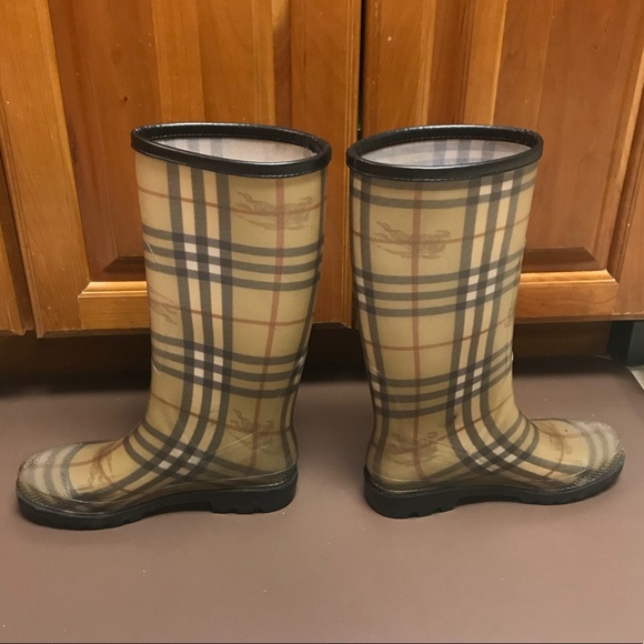 Burberry Rainboot - Picture 2 of 5